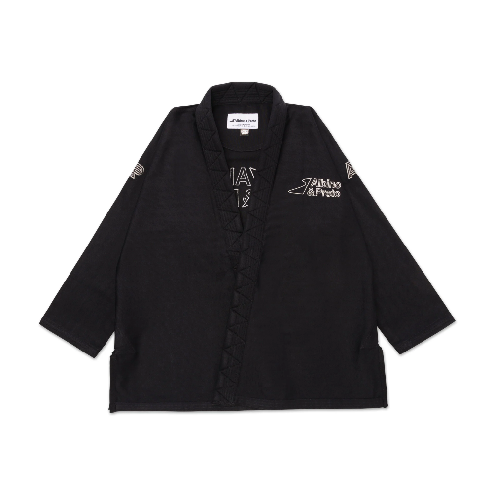 Shop Bjj Gi Destination Grey Black with bag by Albino & Preto. Premium Brazilian Jiu Jitsu gi for durability, comfort & competition performance. Order now!