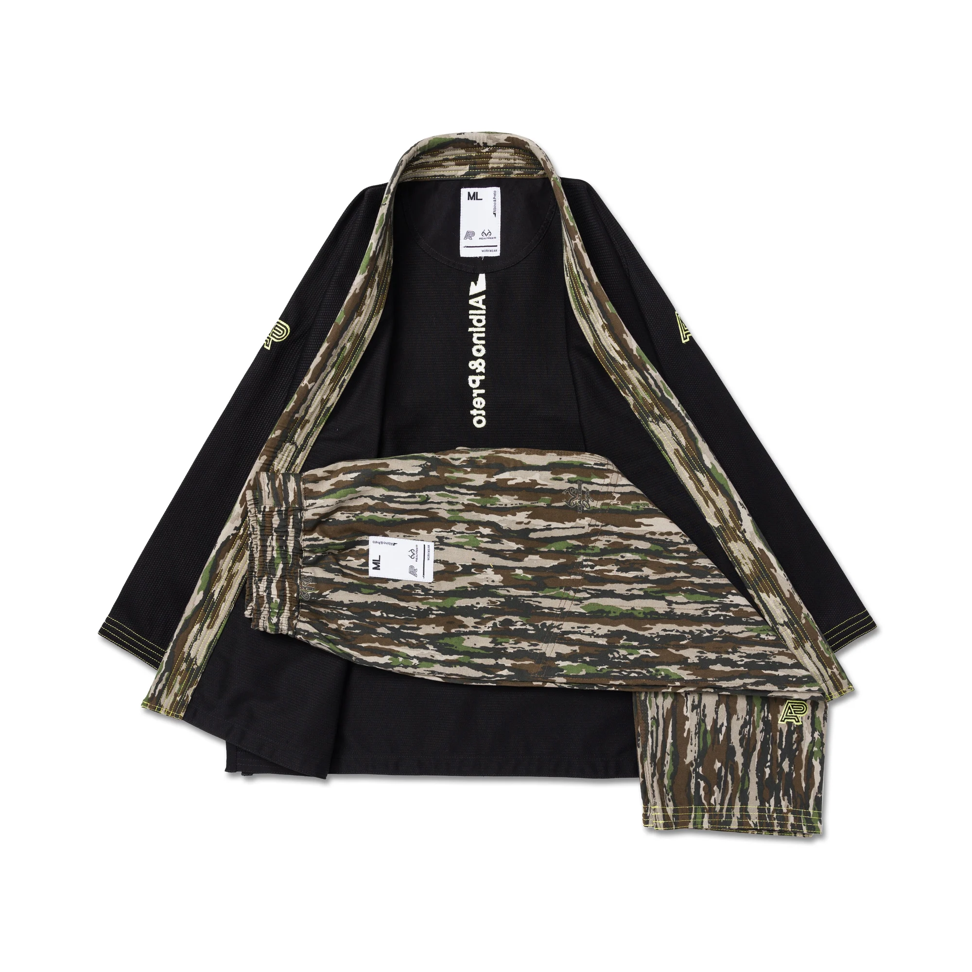 Albino and Preto Realtree Camo Gi – back view