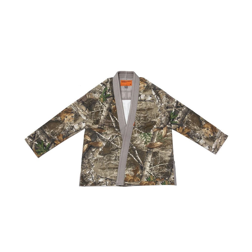 Albino and Preto Realtree Batch 84 Gi – front view