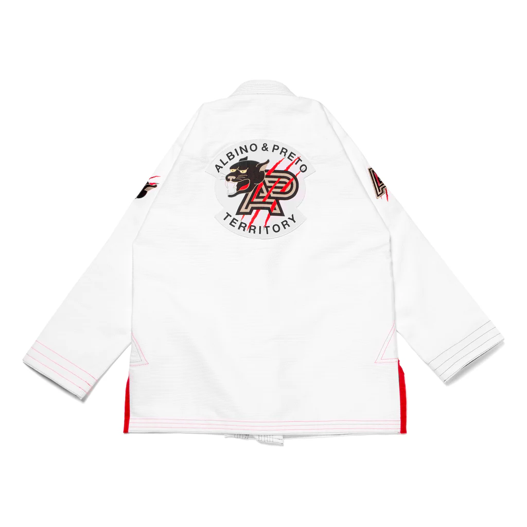 Albino and Preto Territory Gi – back view