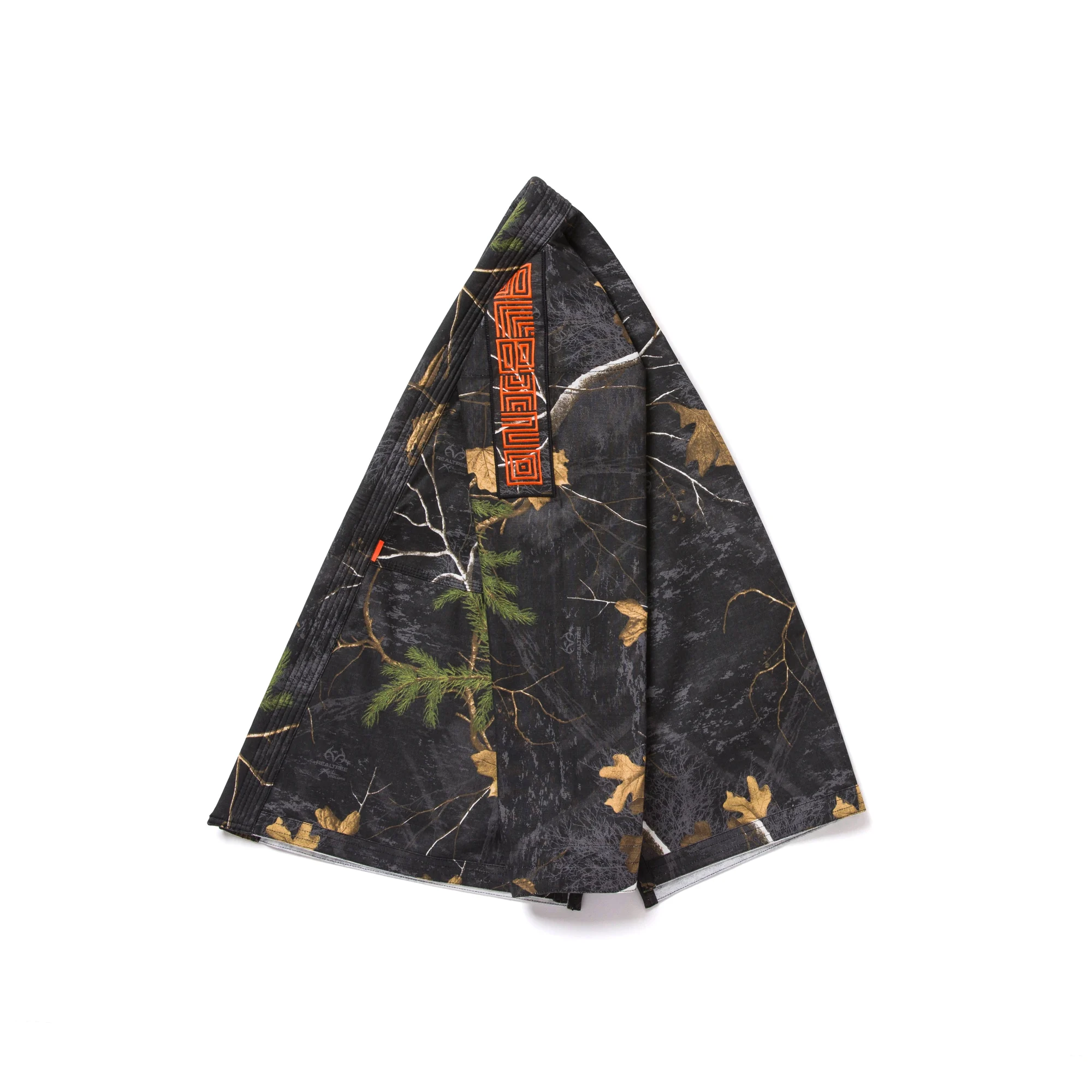 Albino and Preto Realtree Gi – back view