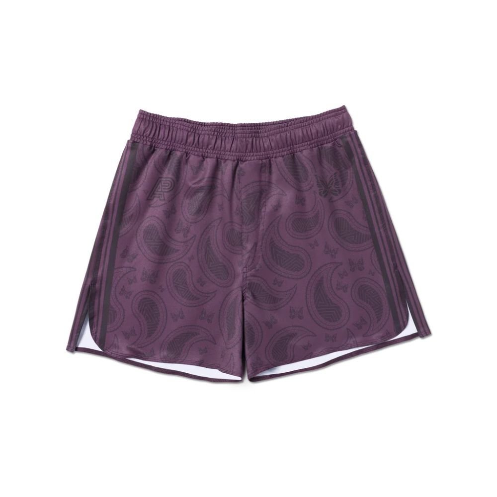 albino and preto needles shorts