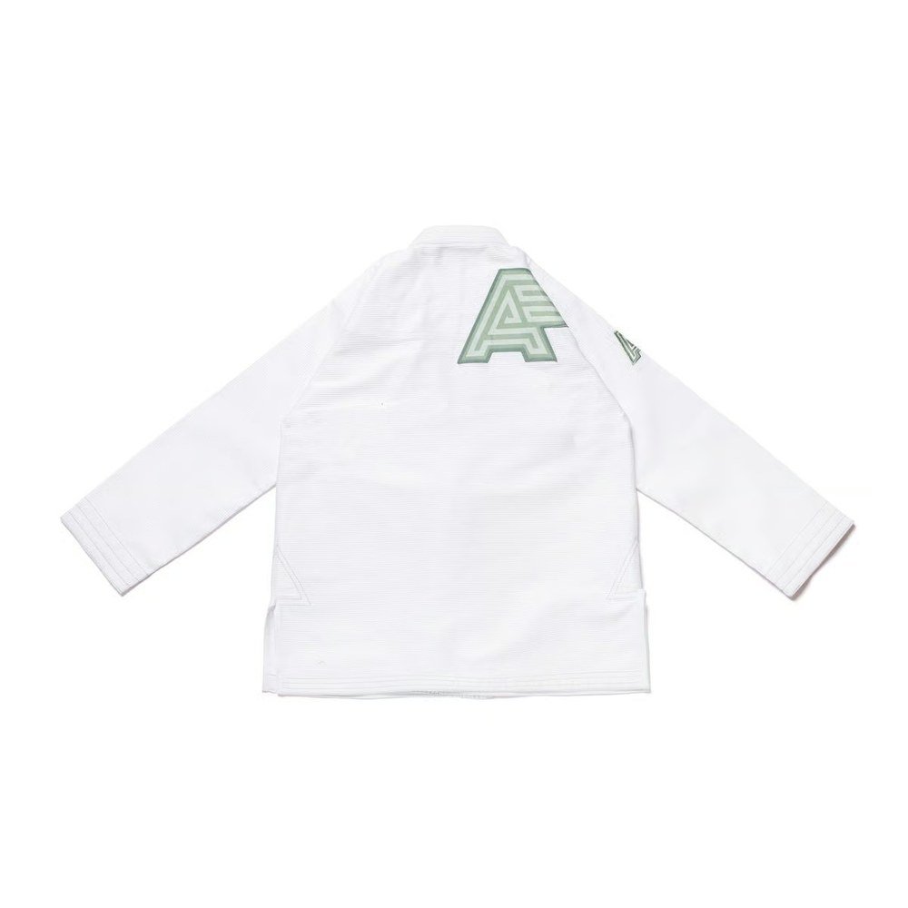 Albino and Preto Monochromatic White Gi – back view