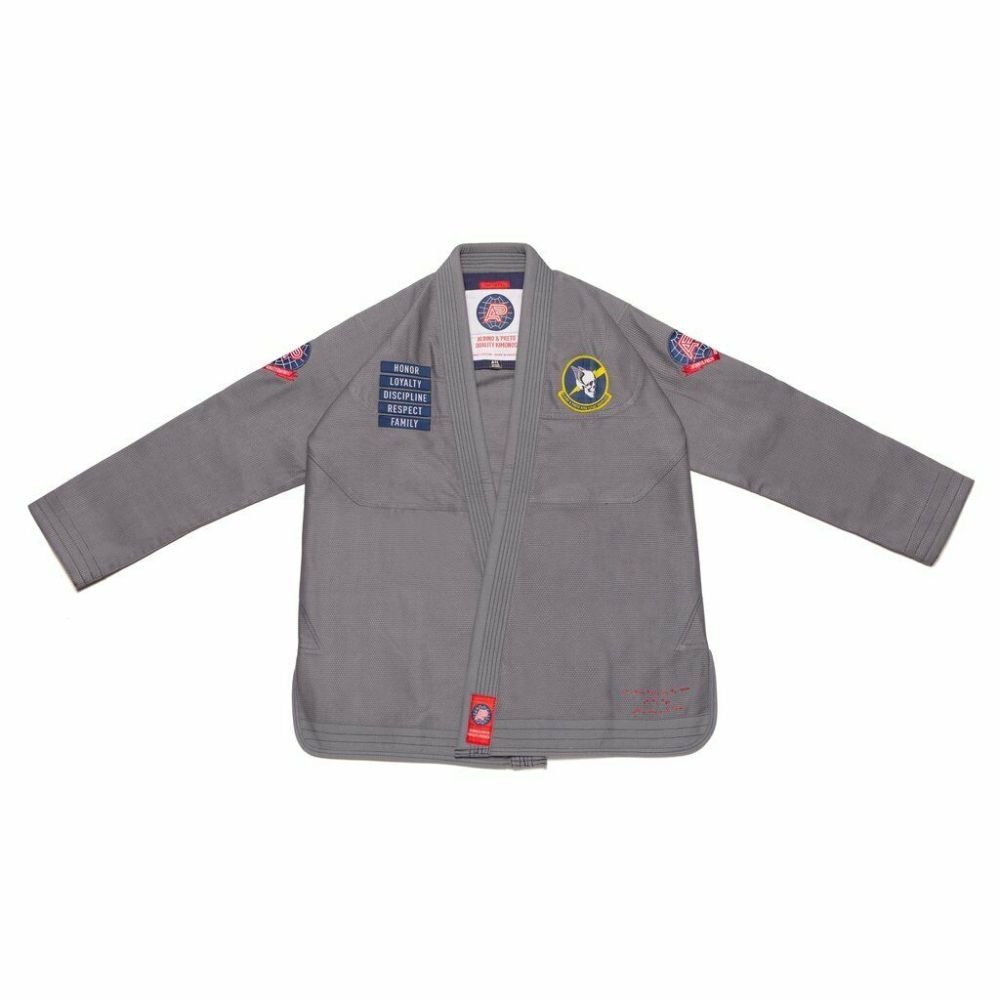 Albino and Preto Mil Spec Gi – front view